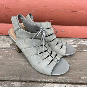 Clarks size 8.5 Collection Sandals heels comfort Leather Cutout Grey women's
